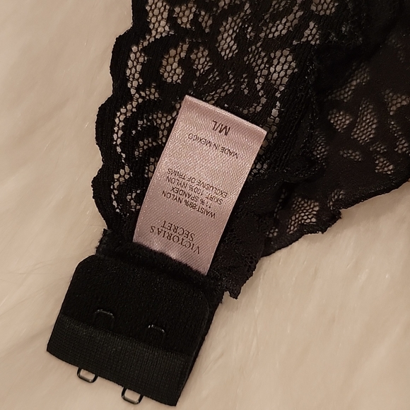 VICTORIA'S SECRET Sexy Black Lace Garter Belt Medium - Picture 4 of 8